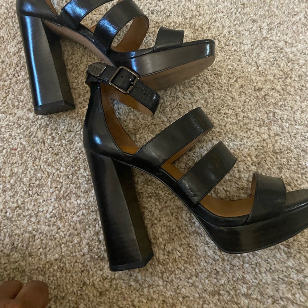 Coach black healed sandal great condition Size 8 original $100 list $60